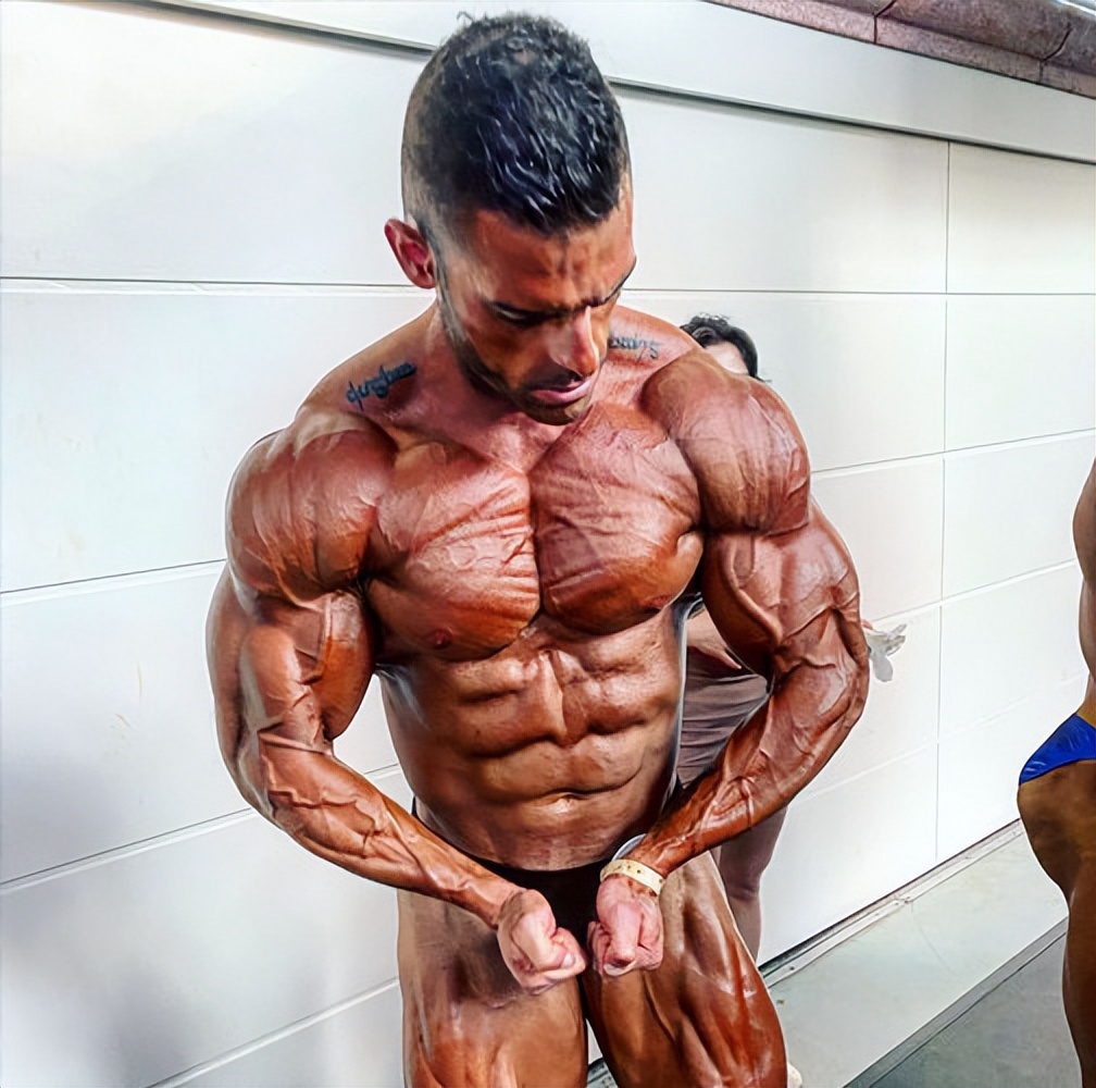 低體脂率健身_健身肌肉分離度怎么提高_(dá)極致身材打造