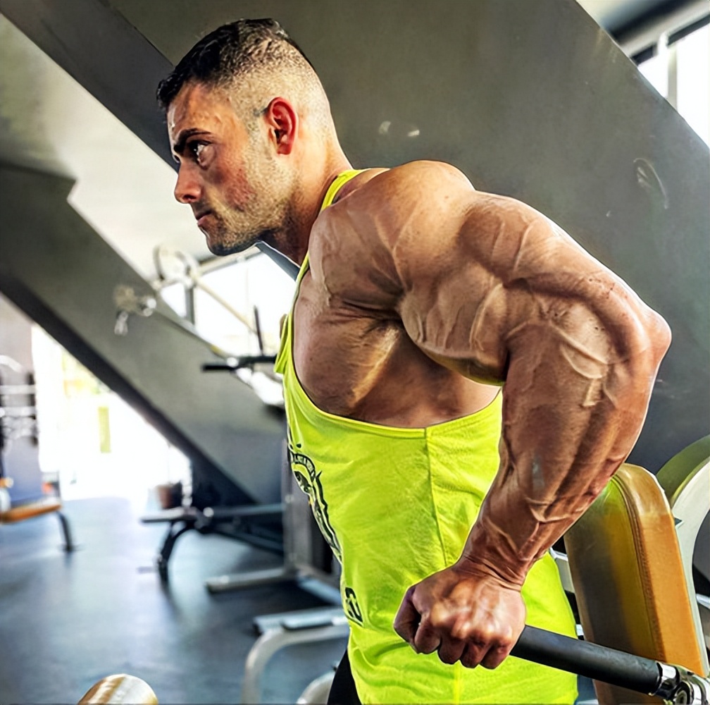 極致身材打造_低體脂率健身_健身肌肉分離度怎么提高