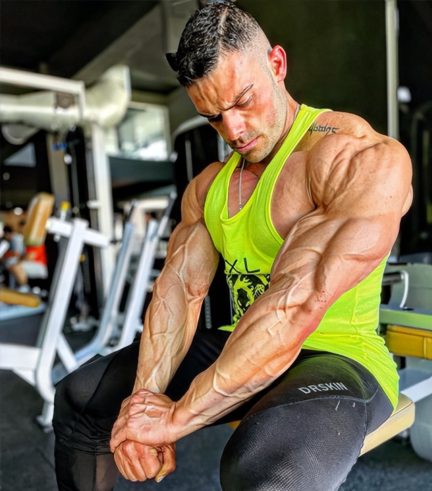 低體脂率健身_健身肌肉分離度怎么提高_(dá)極致身材打造