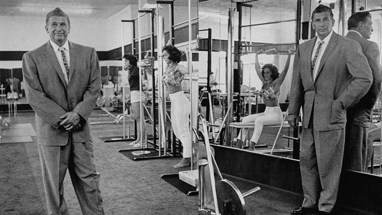 綜合訓(xùn)練器 史密斯機(jī)_史密斯機(jī)綜合訓(xùn)練器哪個牌子好_史密斯機(jī)訓(xùn)練視頻