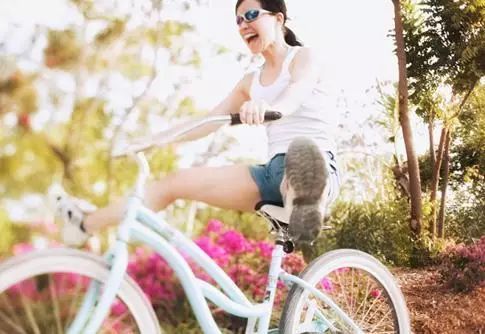 有氧運(yùn)動(dòng)與無氧運(yùn)動(dòng)區(qū)別_只做有氧運(yùn)動(dòng)會(huì)怎樣_有氧運(yùn)動(dòng)好處分析