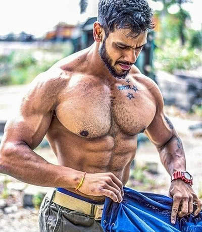 男性胸肌訓練方法_健身肌肉分離度怎么提高_上胸肌訓練動作