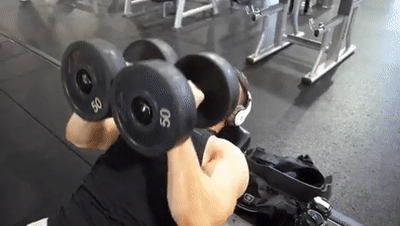 男性胸肌訓練方法_健身肌肉分離度怎么提高_上胸肌訓練動作